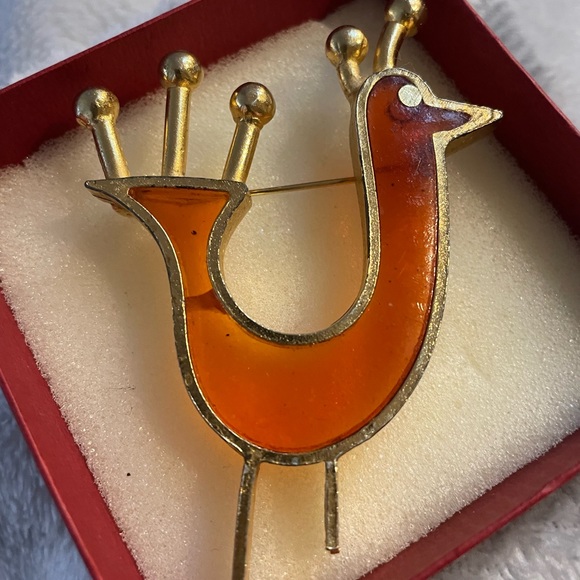 Rare Funky Vintage 1960’s Resin Bird Brooch Made by “JOY” - Picture 1 of 3